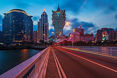 开局一戒指，宿主全靠捡《戒指里的老爷爷》抢先体验版现已上线！